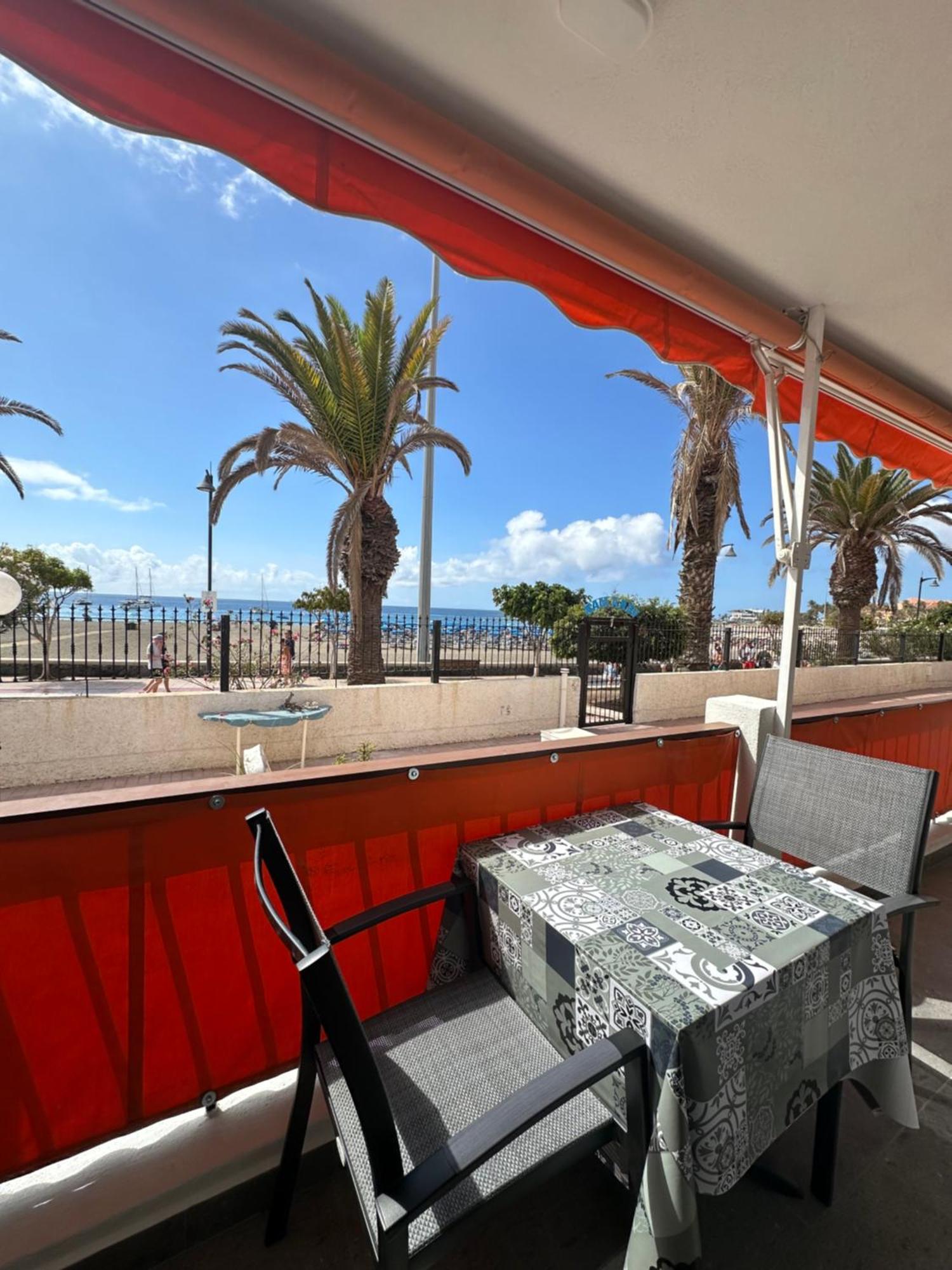 En Playa Las Vistas. Veramar. Free Parking, Pool! Los Cristianos  Eksteriør billede